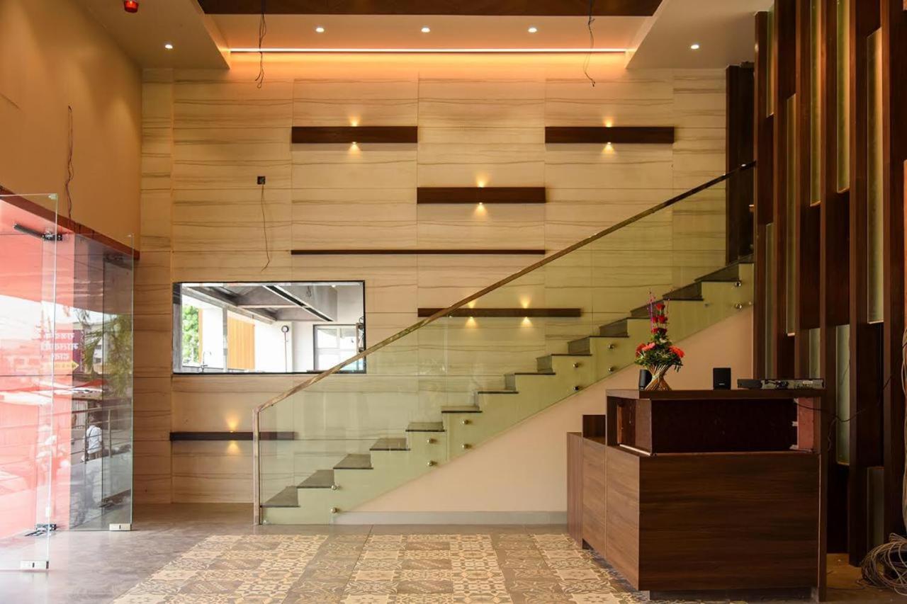 Hotel Shahi Executive Malkapur  외부 사진