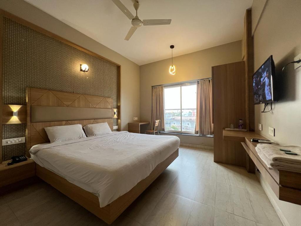 Hotel Shahi Executive Malkapur  외부 사진